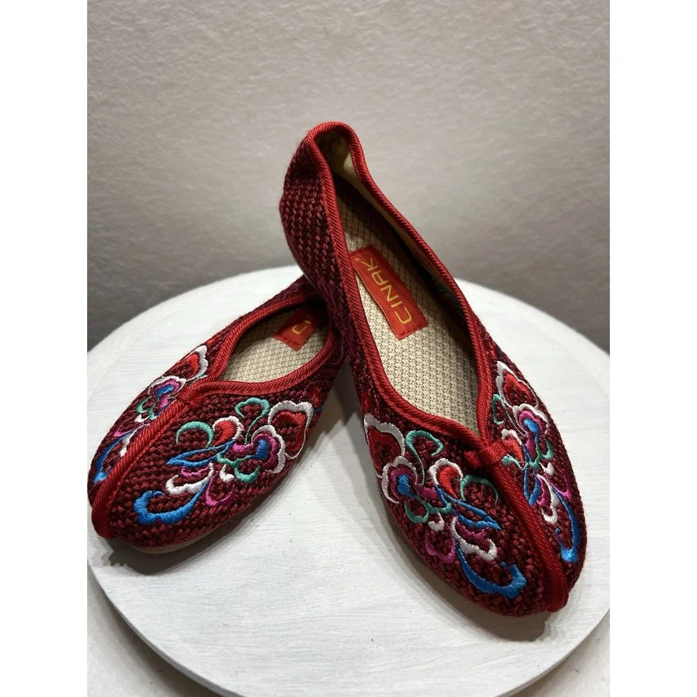 Cinak Multicolored Red Embroidered Flat Shoe Slip On Women's Size 39/US 8.5